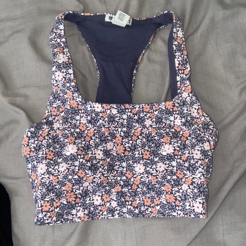 sports bra